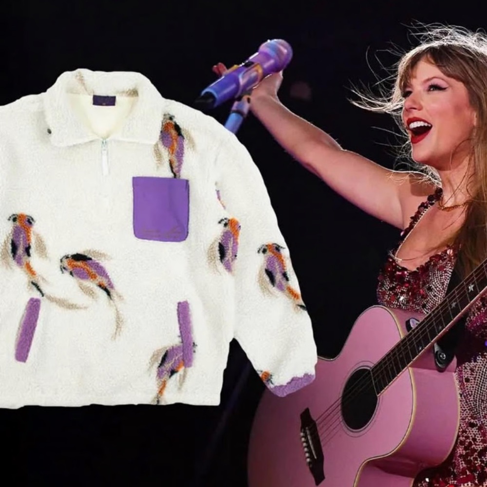 Taylor swift koi fish shepra pullover size L